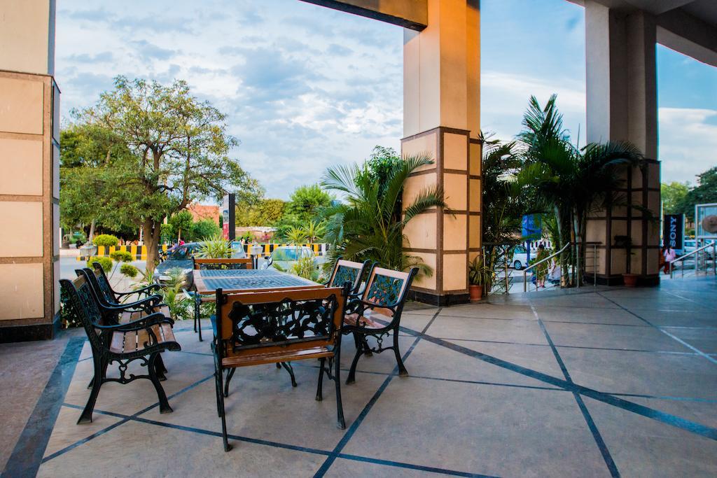 Hotel Pr Residency Amritsar Bagian luar foto