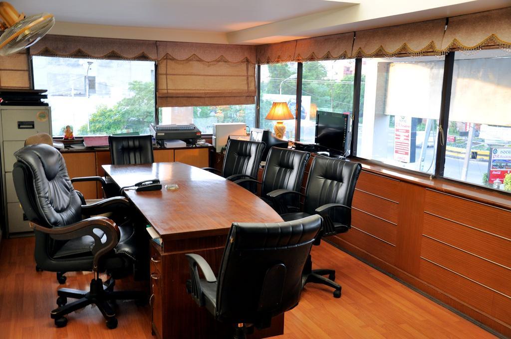 Hotel Pr Residency Amritsar Bisnis foto