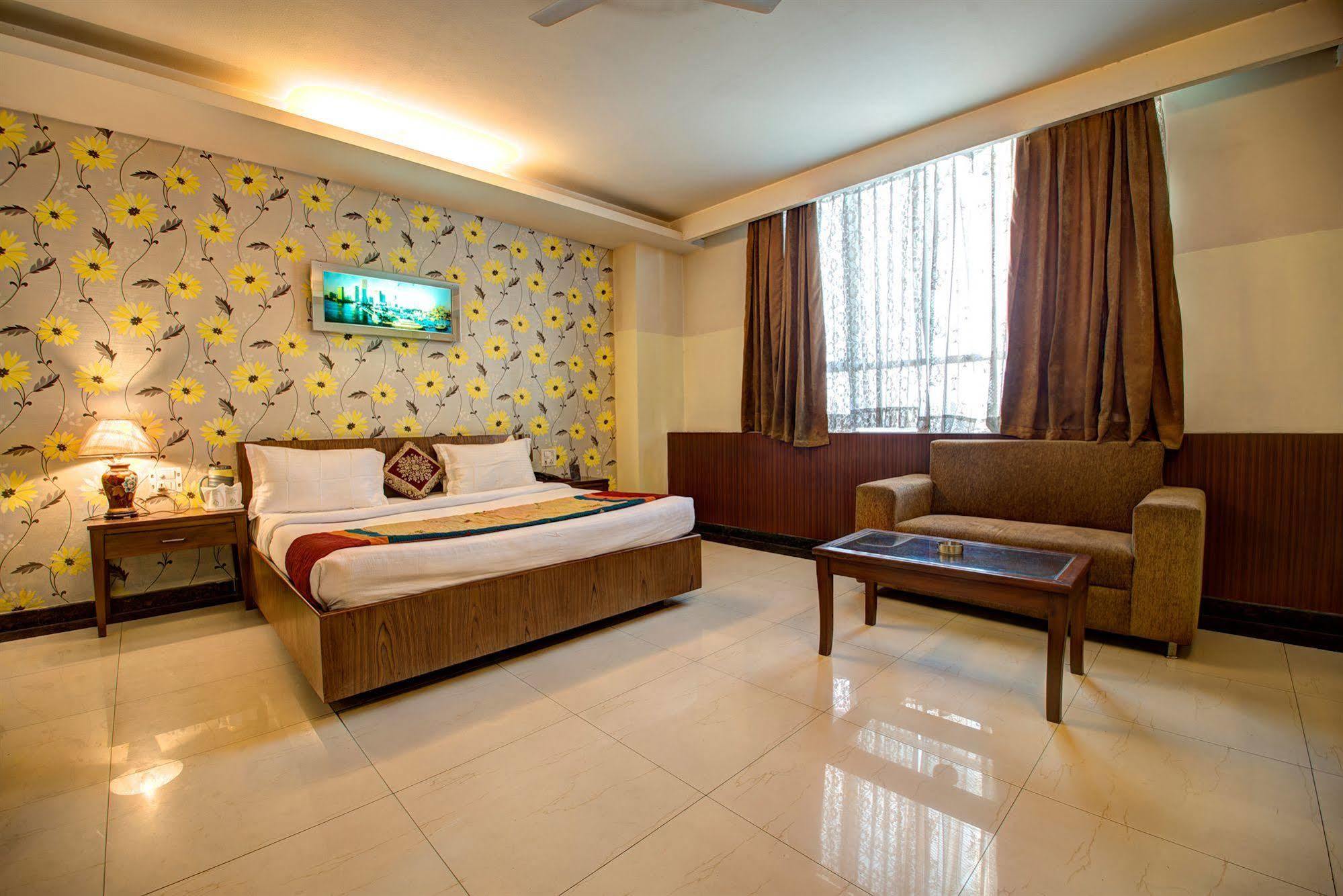 Hotel Pr Residency Amritsar Bagian luar foto