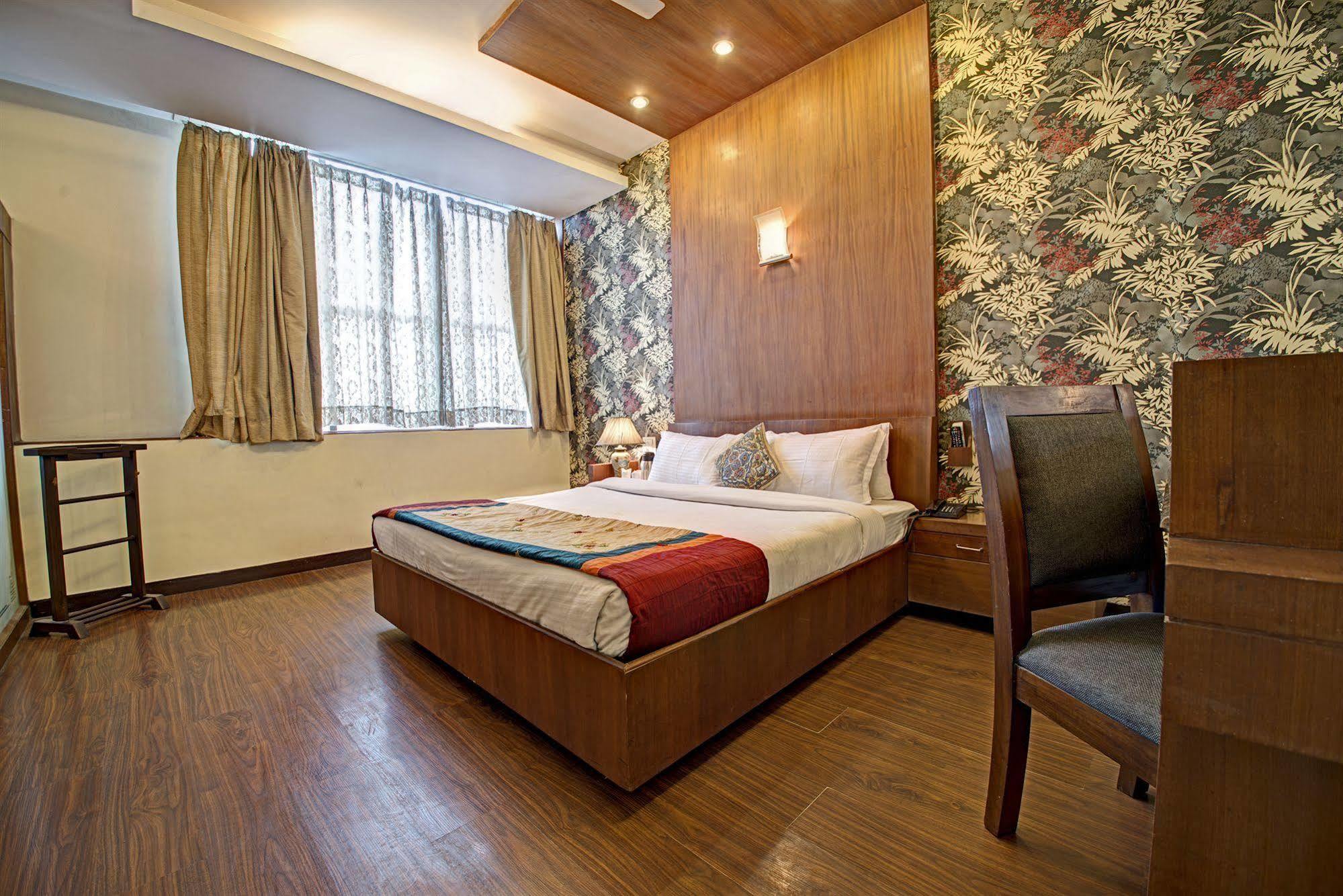Hotel Pr Residency Amritsar Bagian luar foto